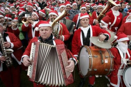 Собрание польских Санта-Клаусов